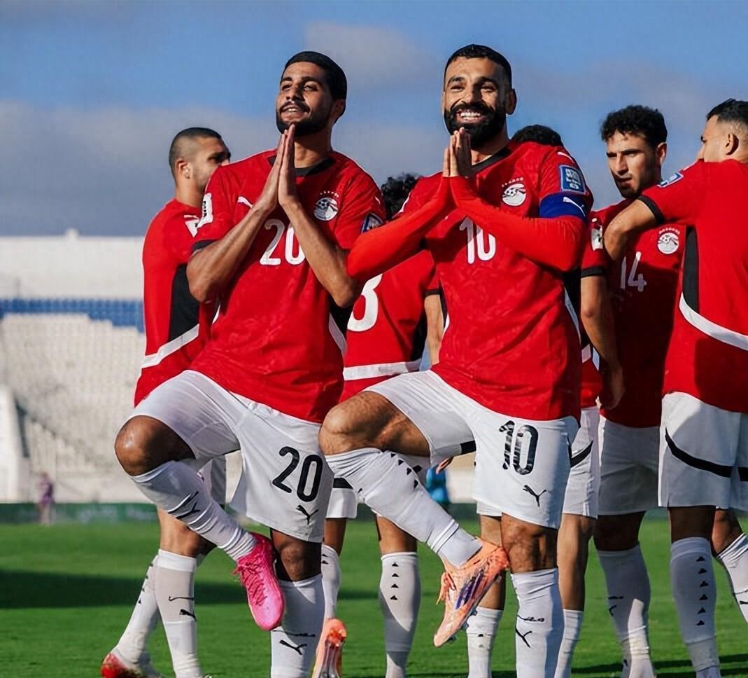 Yabo- 德罗巴球衣号码 