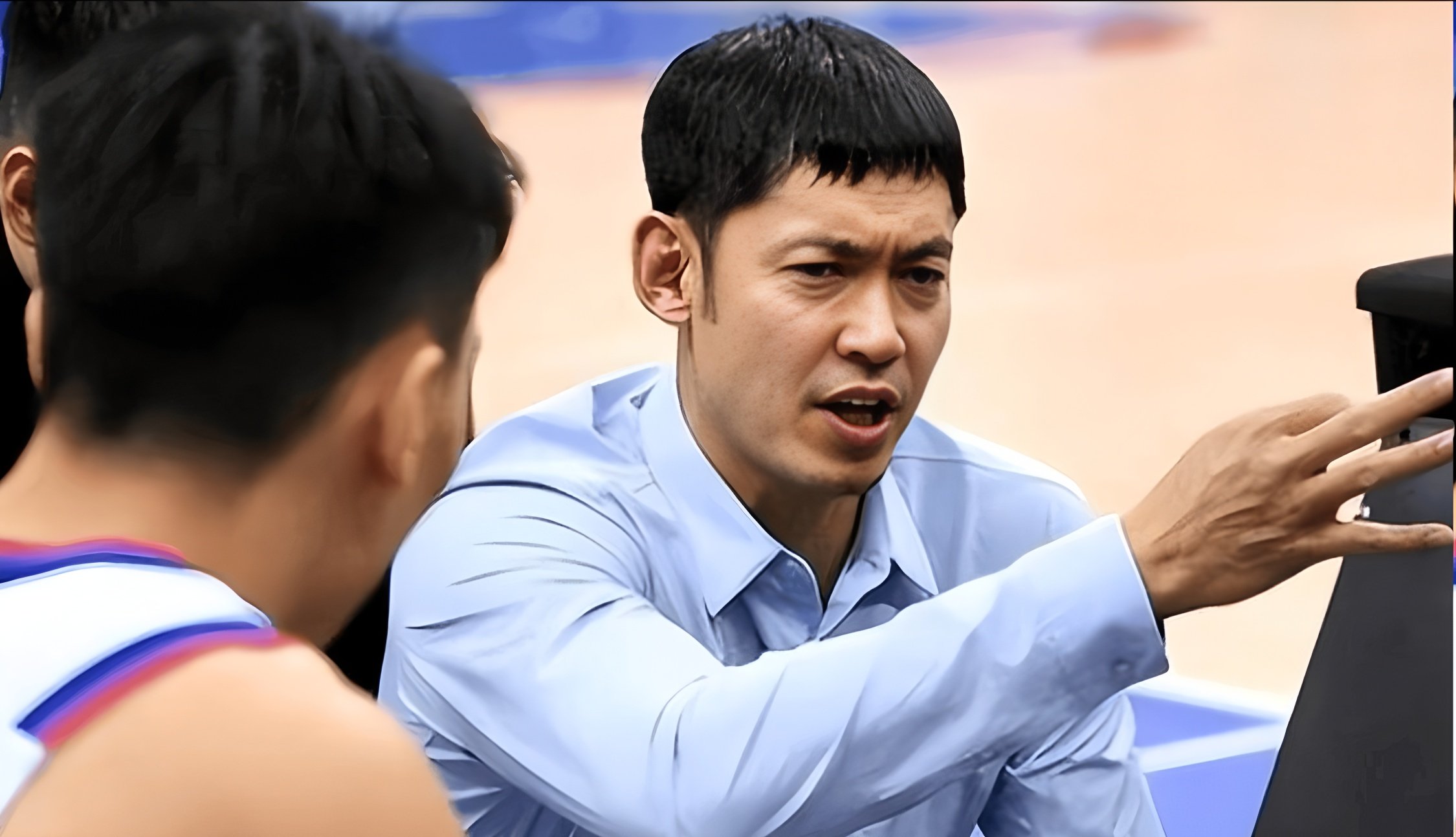 APP下载-风云突变印第安纳步行者今晨复出首秀洛杉矶湖人围绕CBA常规赛战术微调，这操作让人直呼：阿斯顿维拉临场应变备战NBA总决赛的简单介绍